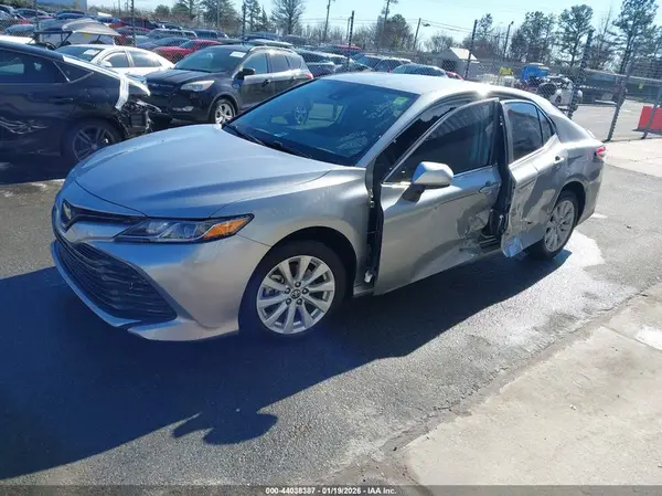 4T1C11AK2LU984406 2020 TOYOTA CAMRY - Image 2