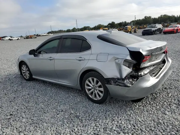 4T1C11AK2LU987015 2020 TOYOTA CAMRY - Image 2