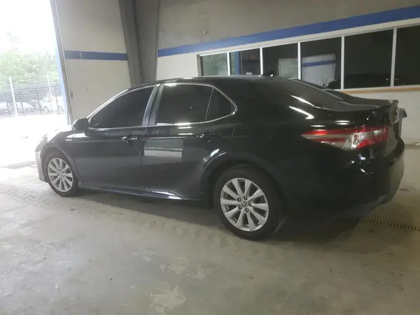 4T1C11AK2LU987452 2020 TOYOTA CAMRY - Image 2