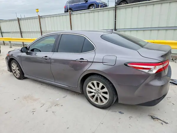4T1C11AK2LU998676 2020 TOYOTA CAMRY - Image 2