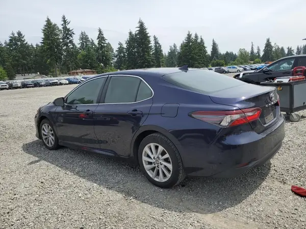 4T1C11AK2MU405786 2021 TOYOTA CAMRY - Image 2