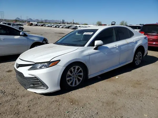 4T1C11AK2MU410096 2021 TOYOTA CAMRY - Image 1