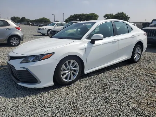 4T1C11AK2MU414360 2021 TOYOTA CAMRY - Image 1