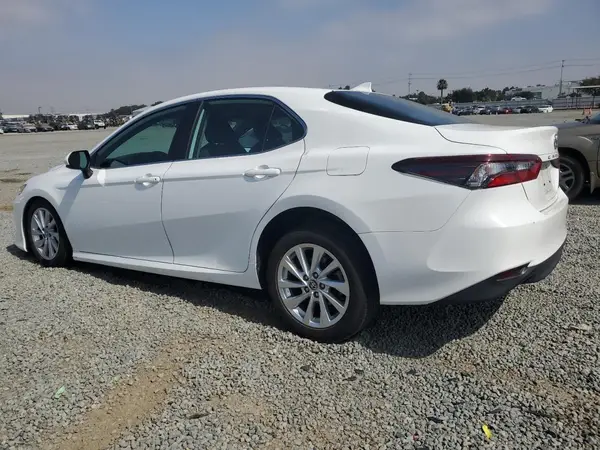 4T1C11AK2MU414360 2021 TOYOTA CAMRY - Image 2