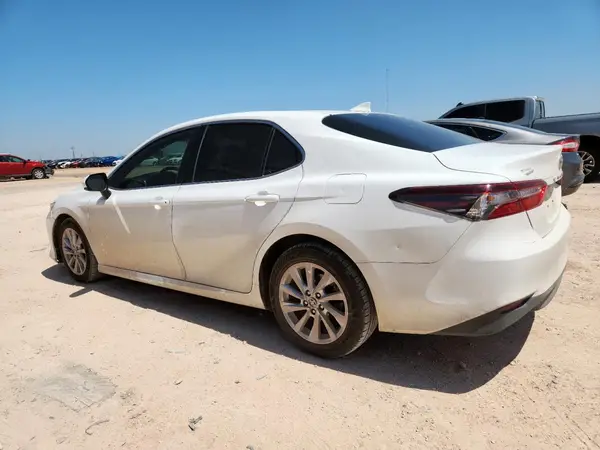 4T1C11AK2MU418733 2021 TOYOTA CAMRY - Image 2
