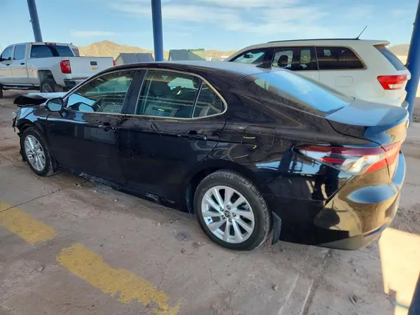4T1C11AK2MU442630 2021 TOYOTA CAMRY - Image 2