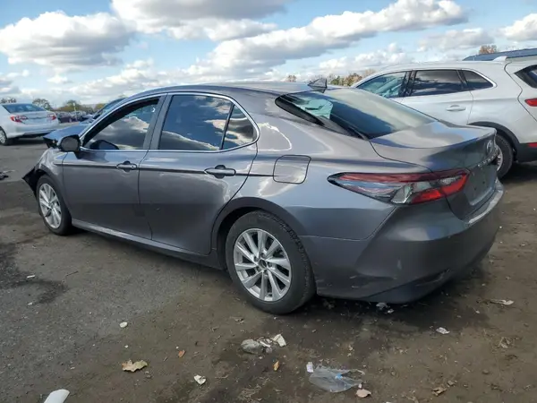 4T1C11AK2MU448086 2021 TOYOTA CAMRY - Image 2