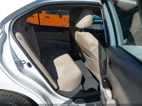 4T1C11AK2MU454065 2021 TOYOTA CAMRY - Image 8