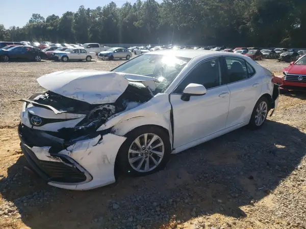 4T1C11AK2MU465390 2021 TOYOTA CAMRY - Image 1
