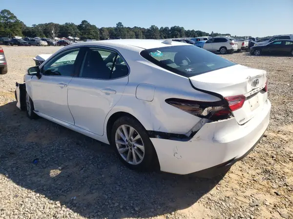 4T1C11AK2MU465390 2021 TOYOTA CAMRY - Image 2