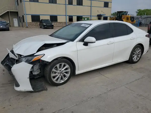 4T1C11AK2MU465566 2021 TOYOTA CAMRY - Image 1