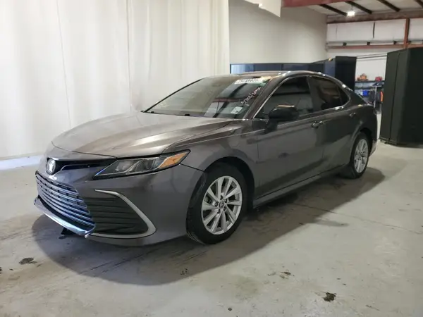 4T1C11AK2MU467771 2021 TOYOTA CAMRY - Image 1
