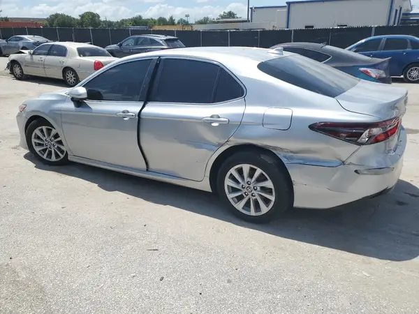 4T1C11AK2MU492914 2021 TOYOTA CAMRY - Image 2