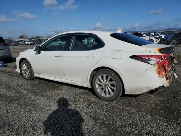 4T1C11AK2MU495473 2021 TOYOTA CAMRY - Image 2