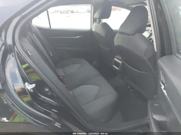 4T1C11AK2MU524812 2021 TOYOTA CAMRY - Image 8
