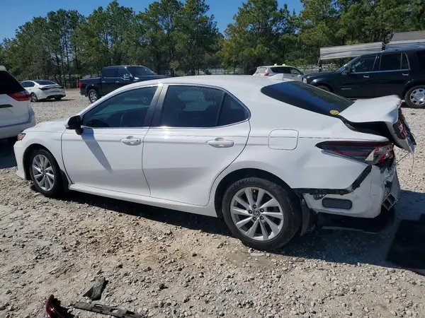 4T1C11AK2MU533915 2021 TOYOTA CAMRY - Image 2