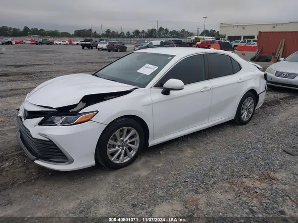 4T1C11AK2MU545501 2021 TOYOTA CAMRY - Image 2