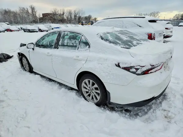 4T1C11AK2MU546115 2021 TOYOTA CAMRY - Image 2