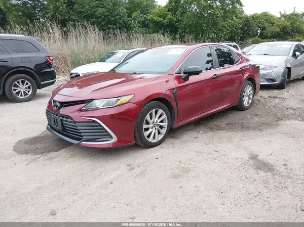 4T1C11AK2MU553002 2021 TOYOTA CAMRY - Image 2