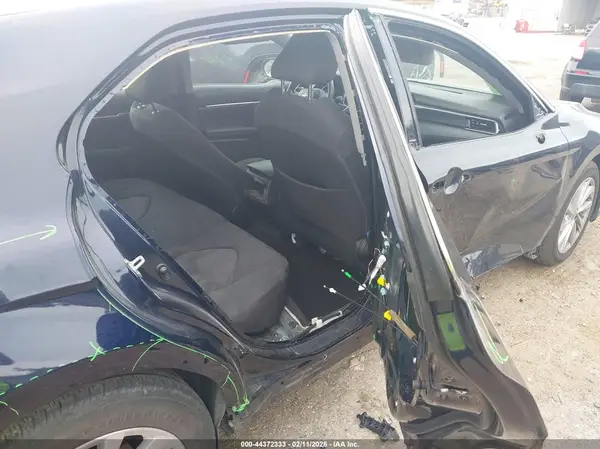 4T1C11AK2MU557258 2021 TOYOTA CAMRY - Image 8
