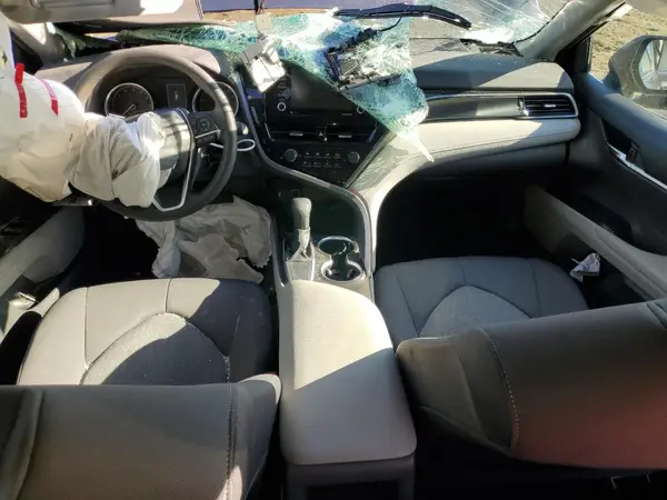 4T1C11AK2MU557941 2021 TOYOTA CAMRY - Image 8