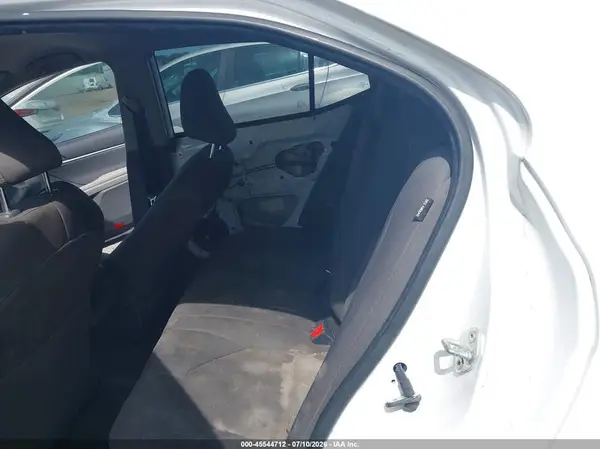 4T1C11AK2MU564453 2021 TOYOTA CAMRY - Image 8