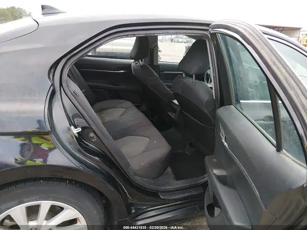4T1C11AK2MU572214 2021 TOYOTA CAMRY - Image 8