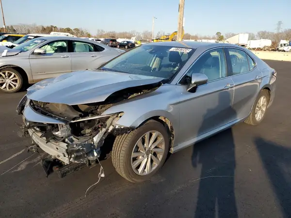 4T1C11AK2MU574528 2021 TOYOTA CAMRY - Image 1