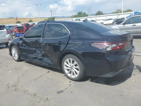 4T1C11AK2MU579793 2021 TOYOTA CAMRY - Image 2