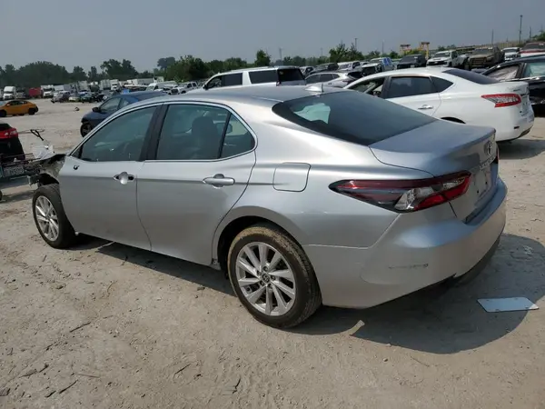 4T1C11AK2MU580443 2021 TOYOTA CAMRY - Image 2