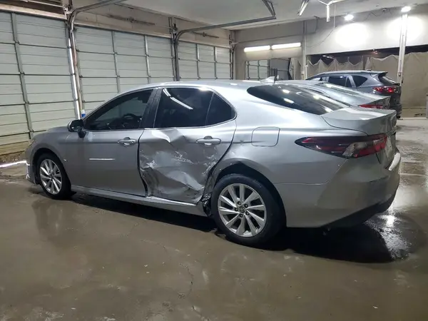 4T1C11AK2MU583309 2021 TOYOTA CAMRY - Image 2