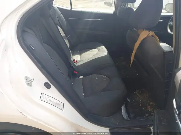 4T1C11AK2MU587845 2021 TOYOTA CAMRY - Image 8
