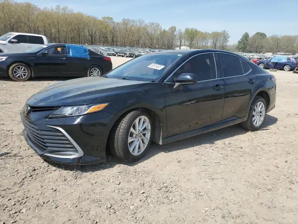4T1C11AK2MU598411 2021 TOYOTA CAMRY - Image 1