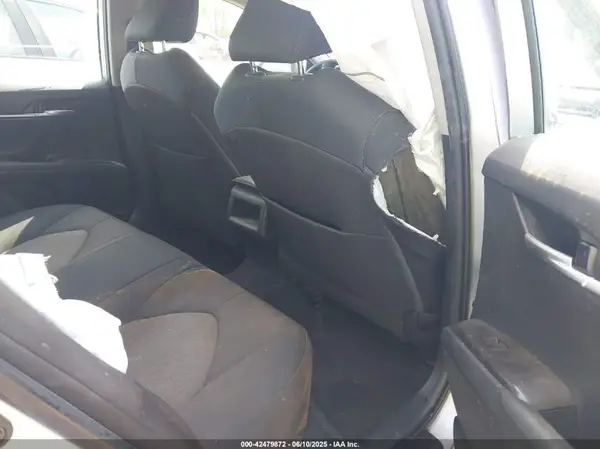 4T1C11AK2MU601579 2021 TOYOTA CAMRY - Image 8