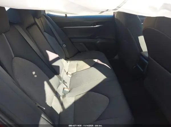 4T1C11AK2MU601887 2021 TOYOTA CAMRY - Image 8