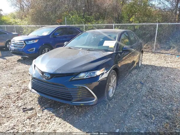 4T1C11AK2MU606314 2021 TOYOTA CAMRY - Image 2