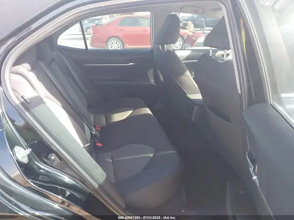 4T1C11AK2MU612288 2021 TOYOTA CAMRY - Image 8