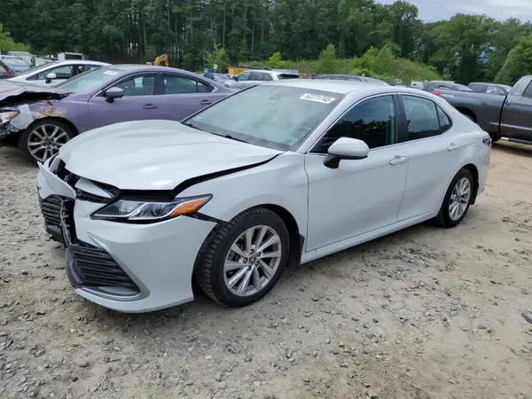 4T1C11AK2NU005180 2022 TOYOTA CAMRY - Image 1