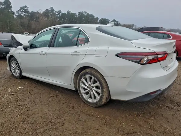 4T1C11AK2NU014803 2022 TOYOTA CAMRY - Image 2