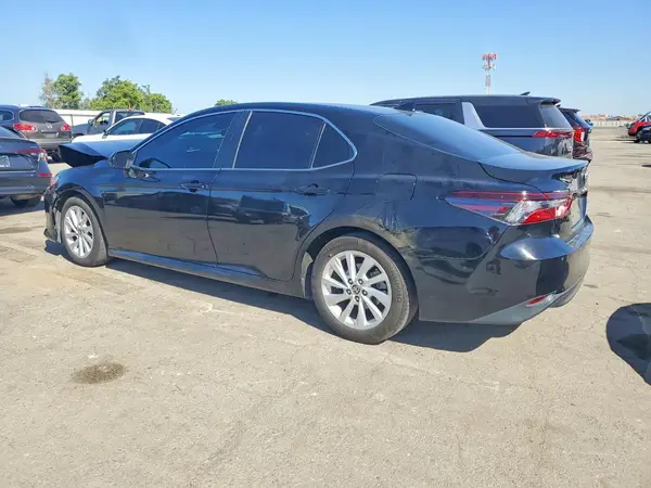 4T1C11AK2NU021265 2022 TOYOTA CAMRY - Image 2
