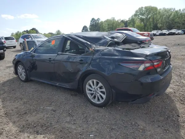 4T1C11AK2NU049972 2022 TOYOTA CAMRY - Image 2
