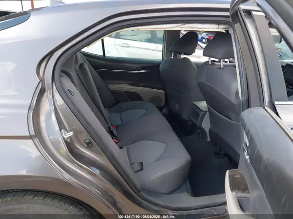 4T1C11AK2NU050670 2022 TOYOTA CAMRY - Image 8