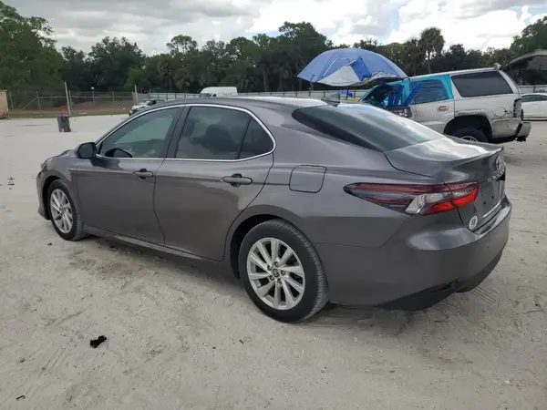 4T1C11AK2NU055030 2022 TOYOTA CAMRY - Image 2