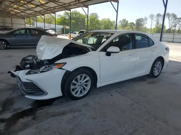 4T1C11AK2NU062110 2022 TOYOTA CAMRY - Image 1