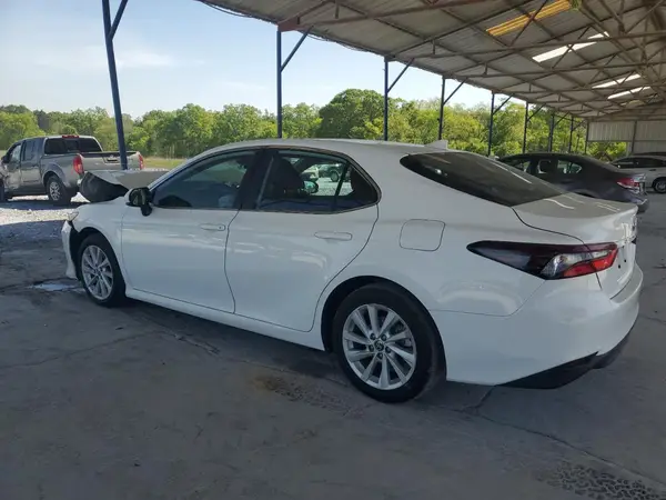 4T1C11AK2NU062110 2022 TOYOTA CAMRY - Image 2