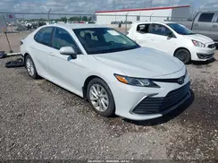 4T1C11AK2NU063726 2022 TOYOTA CAMRY