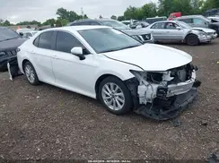 4T1C11AK2NU621557 2022 TOYOTA CAMRY