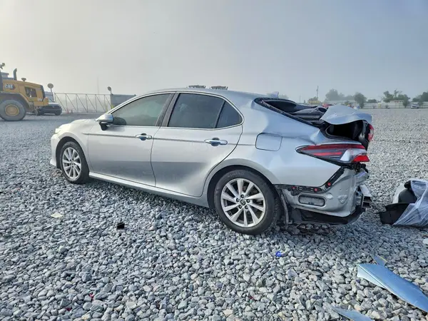 4T1C11AK2NU623423 2022 TOYOTA CAMRY - Image 2