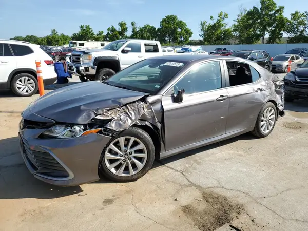 4T1C11AK2NU630162 2022 TOYOTA CAMRY - Image 1