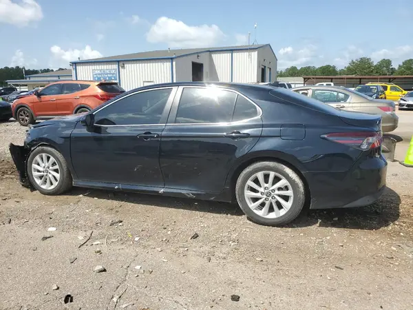 4T1C11AK2NU630873 2022 TOYOTA CAMRY - Image 2